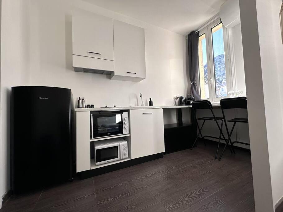 New Studio, 2mn Walk To Monaco *